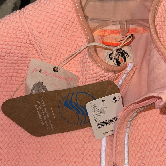 NWT XL Free People Movement Primaloft Ocean Bound Soft Shell Jacket 🩷 - Picture 6 of 7